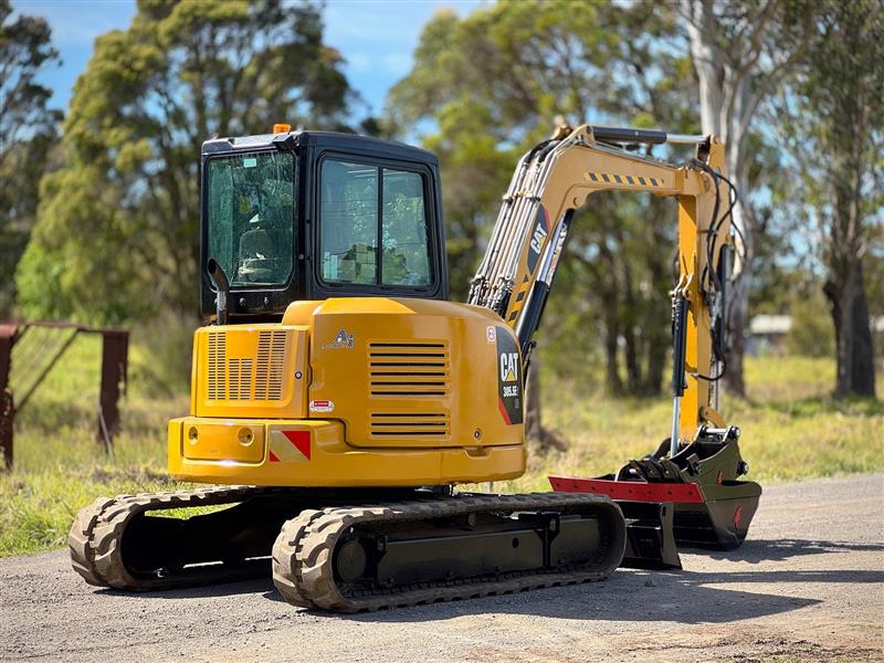 Photo 2. Caterpillar 305.5E2 5.5T excavator