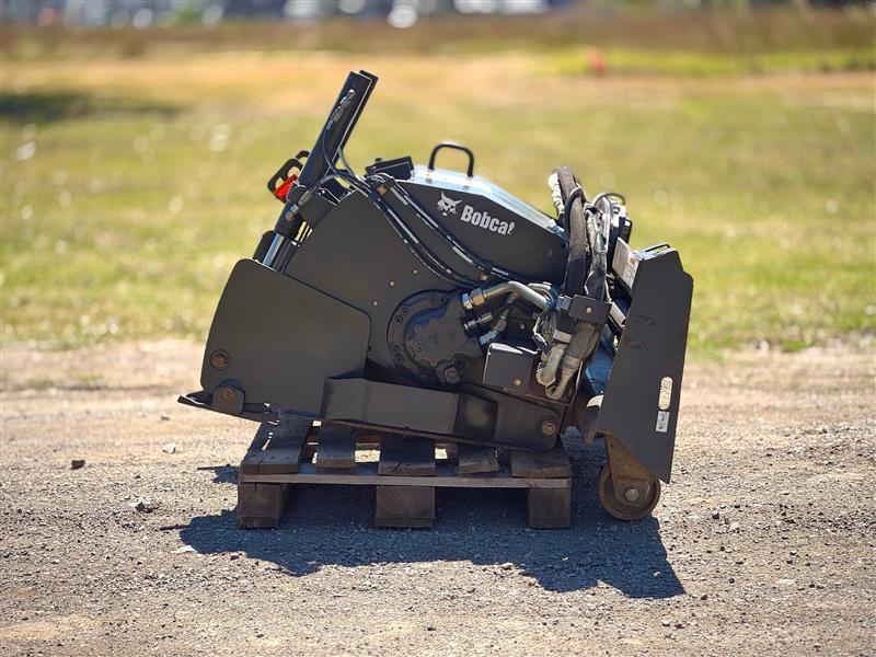 Photo 2. Bobcat 24pla road profiler cold planer