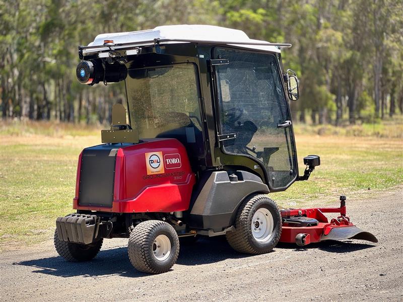 Photo 4. Toro 3310 72inch a/c 4wd commercial out front ride on diesel lawn mower