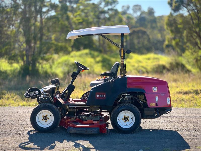 Photo 2. Toro Groundsmaster 360 72inch 4wd 4ws ride on diesel commercial zero turn lawn mower