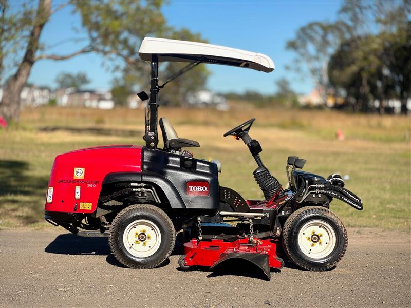 Photo 3. Toro Groundsmaster 360 72inch 4wd 4ws ride on diesel commercial zero turn lawn mower