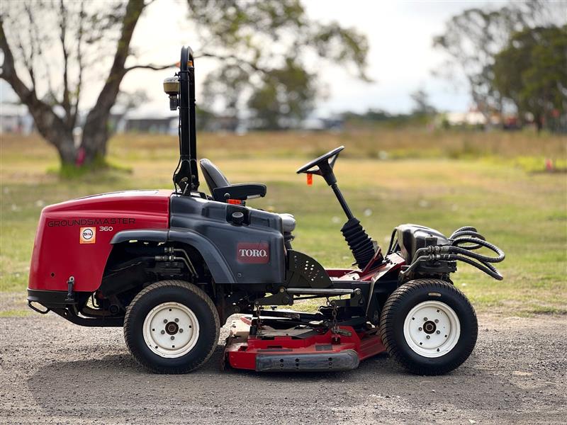 Photo 2. Toro Groundsmaster 360 72inch 4wd 4wd ride on diesel commercial zero turn lawn mower