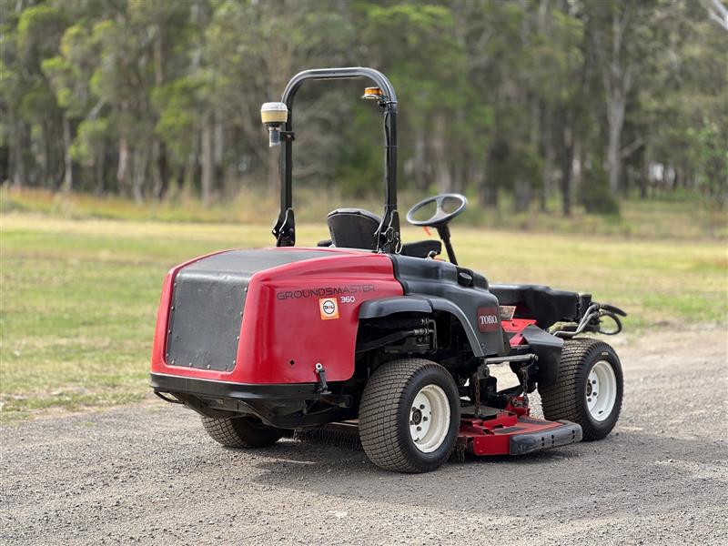 Photo 4. Toro Groundsmaster 360 72inch 4wd 4wd ride on diesel commercial zero turn lawn mower