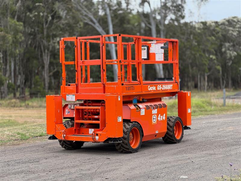 Photo 3. Genie GS-2668RT 10m incert all terrain diesel scissor lift elevated work platform