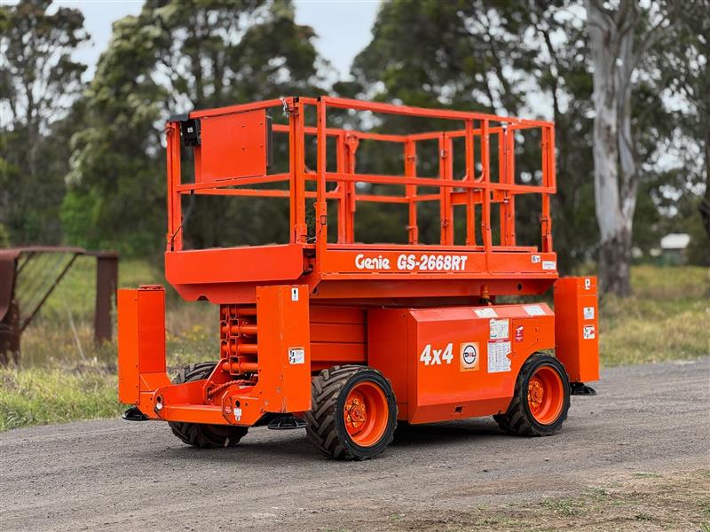 Photo 4. Genie GS-2668RT 10m incert all terrain diesel scissor lift elevated work platform