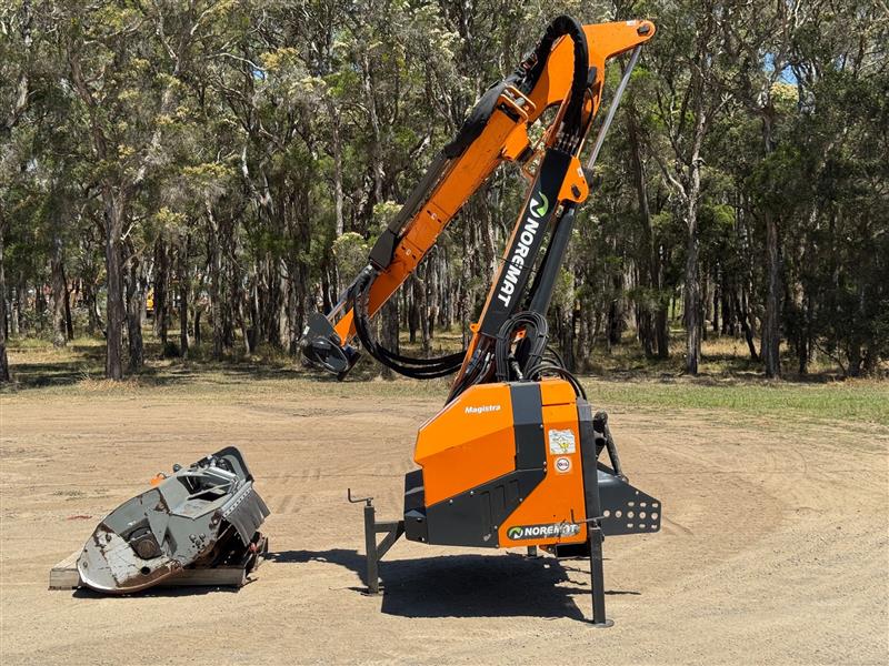 Photo 4. Niremat Magistra M61TG flail side reach arm remot control mower slasher