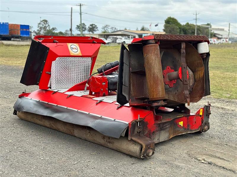 Photo 3. Howard Trimax Stealth S3 11ft/3.4m slasher