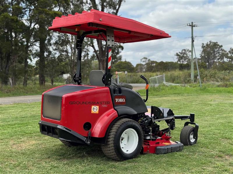 Photo 3. Toro Groundsmaster 7210 diesel commercial zero turn ride on lawn mower