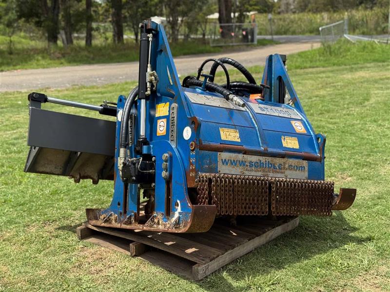 Photo 2. Schibeci ST1000 road profiler cold planer