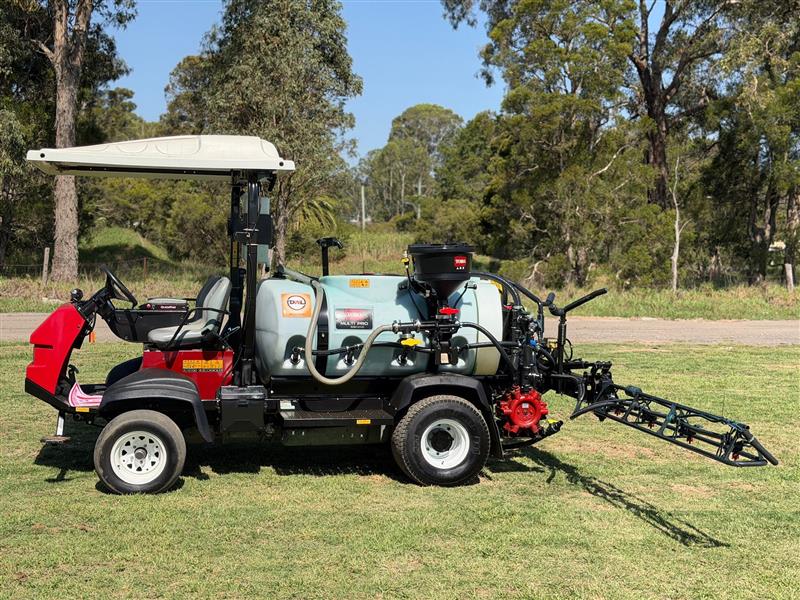 Photo 4. Toro Multipro 5800D 6.25M broom chemical grass lawn pesricide sprayer