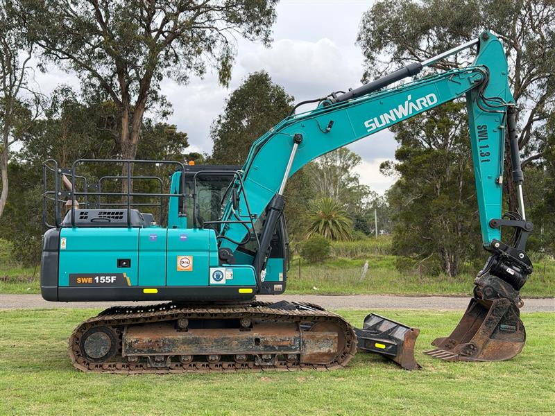 Photo 5. Sunward SWE155F-5 15.2T excavator