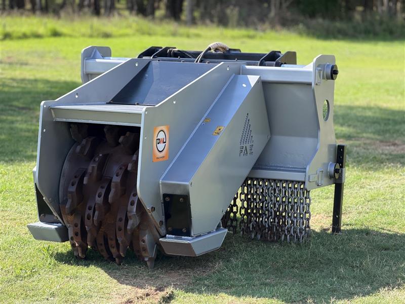 Photo 3. FAE SCH/SS 55 PTO stump cutter