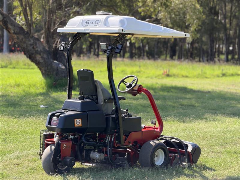 Photo 2. Toro Greensmaster 3150Q greens cylinder reel golf course ride on lawn mower