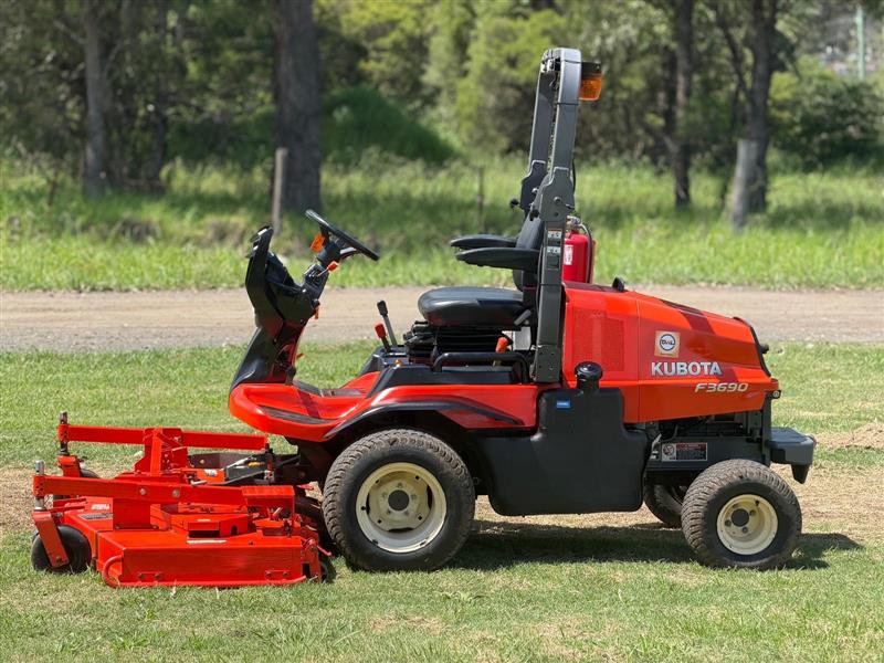 Photo 4. Kubota F3690 72inch diesel out front deck ride on lawn mower