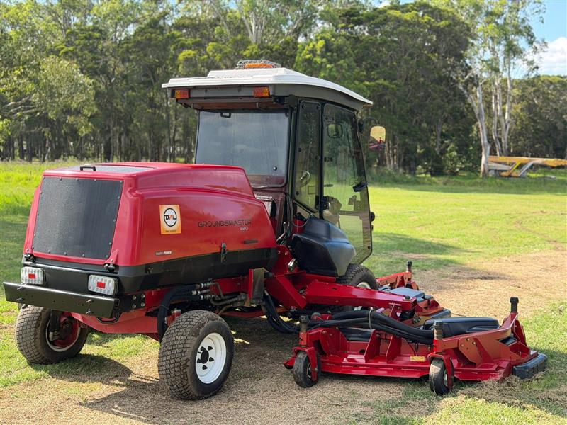 Photo 3. Toro Groundsmaster 5910 diesel commercial ride on lawn mower