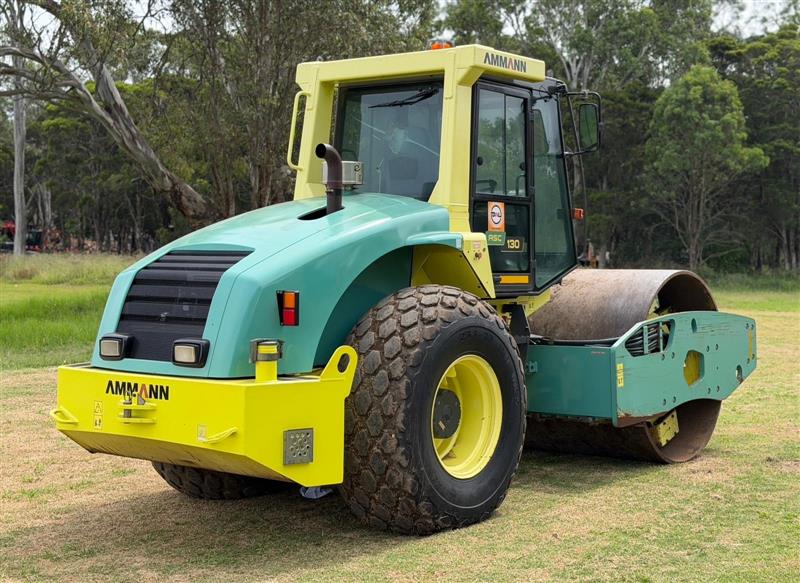 Photo 2. Ammann ASC130 12.5T smooth drum roller