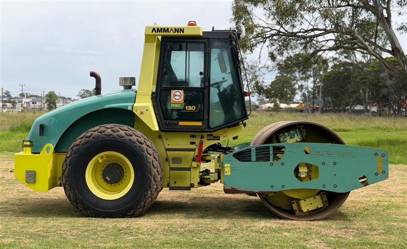 Photo 3. Ammann ASC130 12.5T smooth drum roller