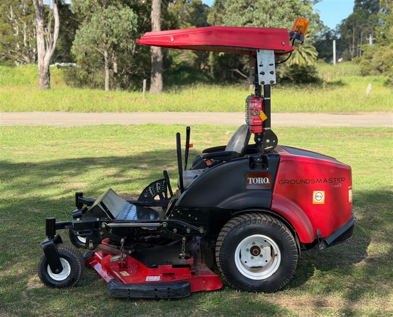 Photo 3. Toro Groundsmaster 7210 diesel commercial zero turn ride on lawn mower