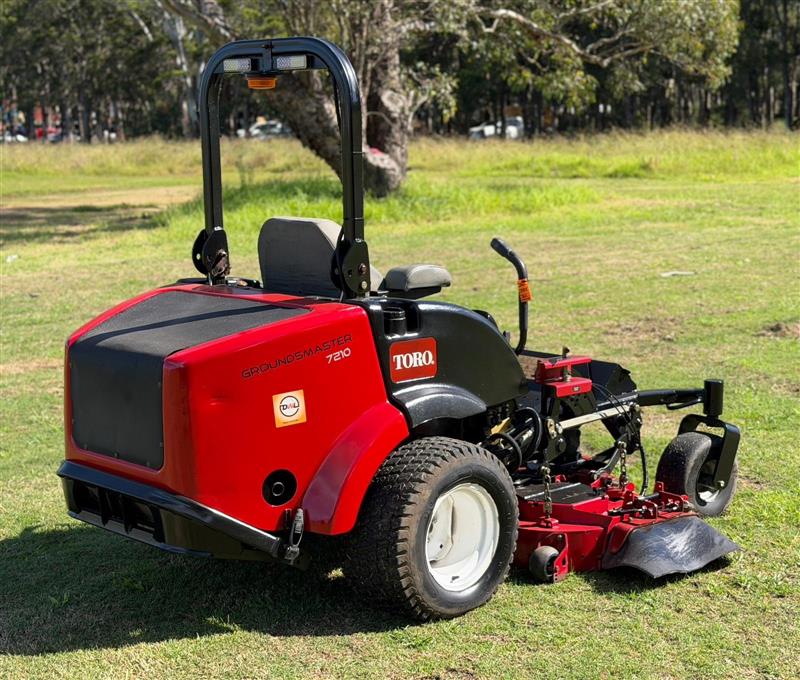 Photo 5. Toro Groundsmaster 7200 diesel commercial zero turn ride on lawn mower
