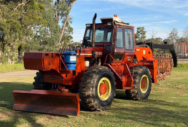 Photo 4. Ditch Witch RT185 ride on trencher