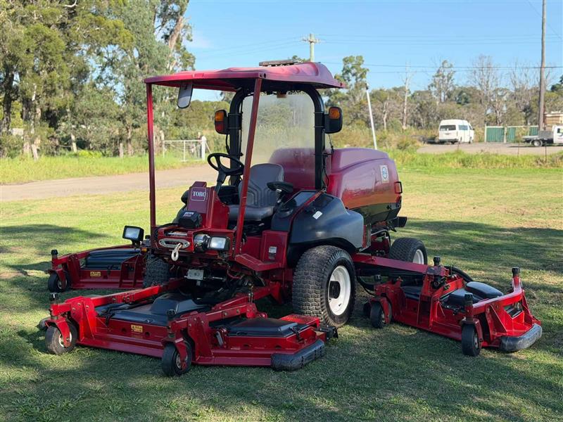 Photo 3. Toro Groundsmaster 5900 wide area ride on diesel commercial lawn mower