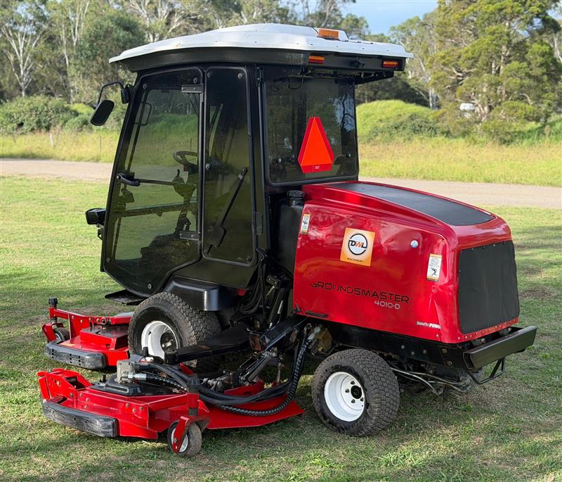 Photo 4. Toro Groundsmaster 4010D wide area ride on diesel commercial lawn mower