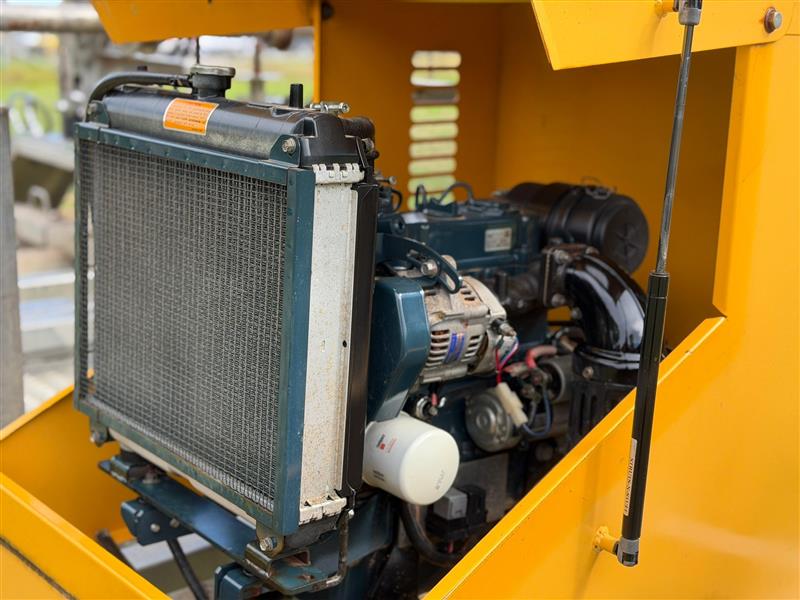 Photo 2. Redmond Gary 3 Drum ABC drum stand cable trailer