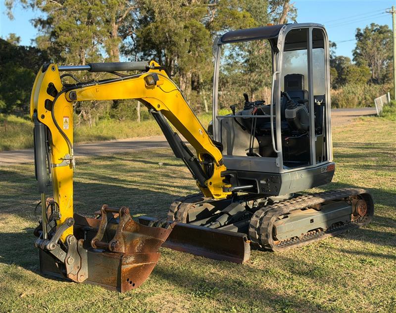 Photo 4. Wacker Neuson EZ28 excavator