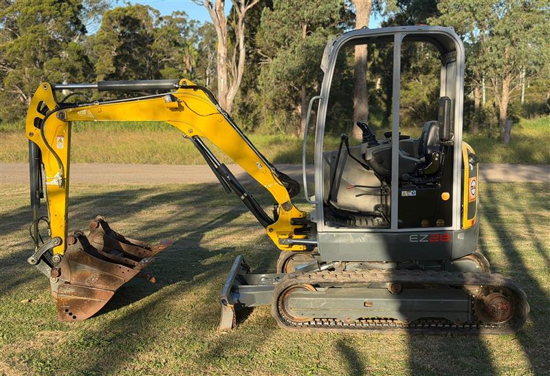 Photo 5. Wacker Neuson EZ28 excavator