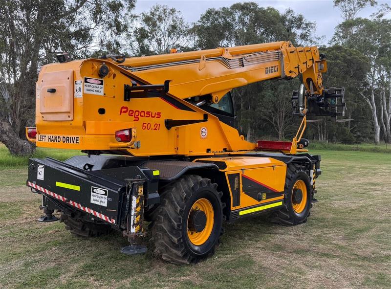 Photo 5. Dieci Pegasus 50.21 all terrain 360 degree rotating telehandler