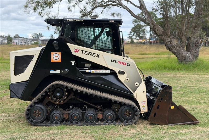 Photo 3. Terex PT100G a/c cab high flow posi track skid steer loader