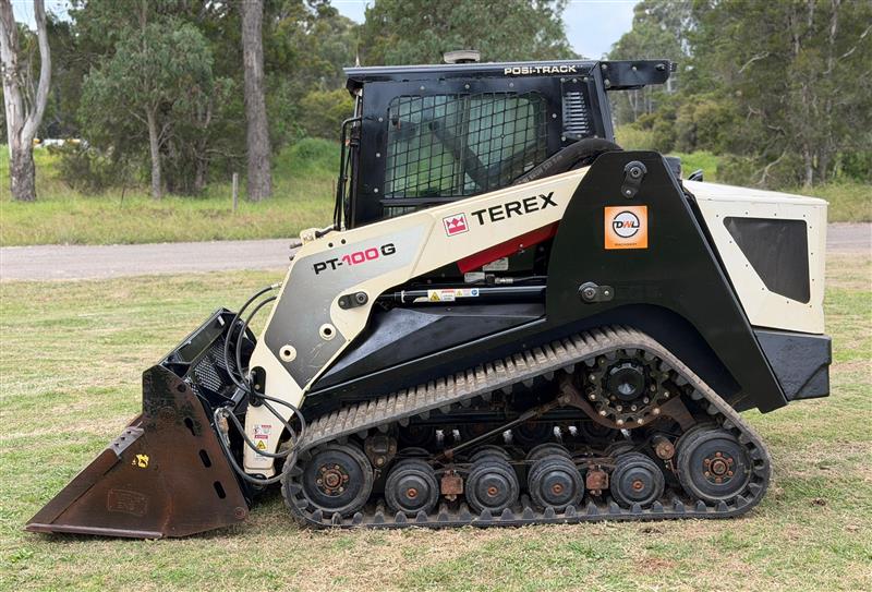 Photo 5. Terex PT100G a/c cab high flow posi track skid steer loader