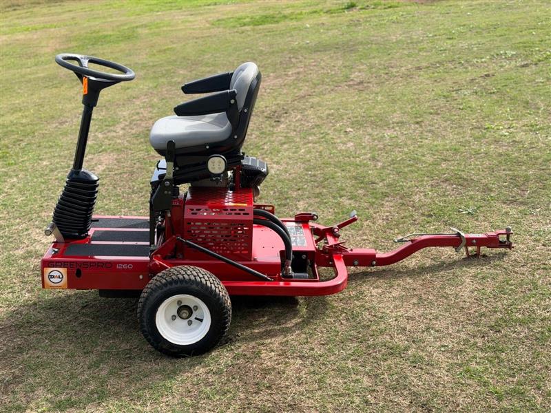 Photo 3. Toro Greenspro 1260 golf freens turf roller land packer