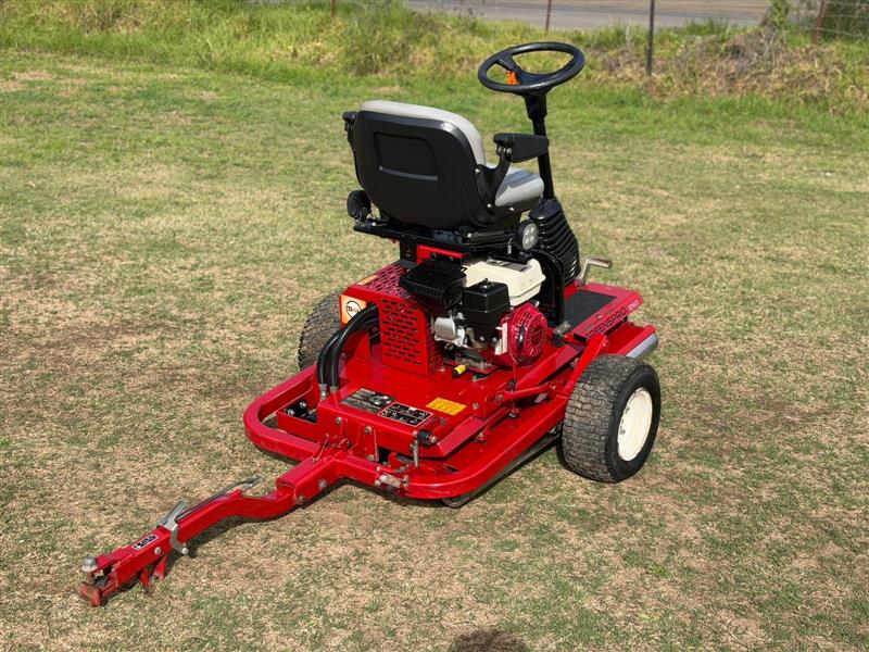 Photo 4. Toro Greenspro 1260 golf freens turf roller land packer