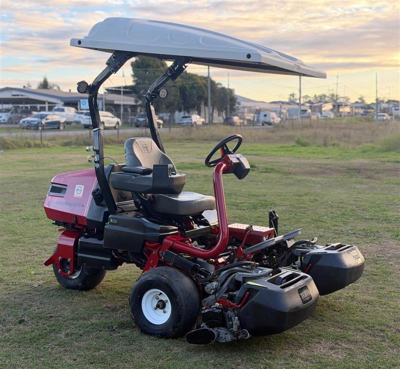 Photo 3. Toro Greensmaster 3360 E-Triflex Greens cylinder reel golf course ride on lawn mower