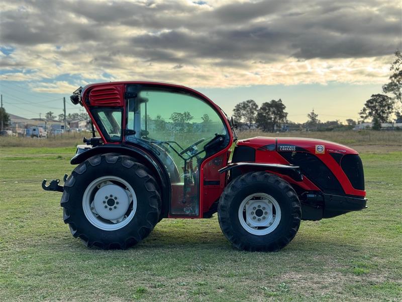 Photo 2. Antonio Carraro TGF9900 super low profile compact diesel farm tractor