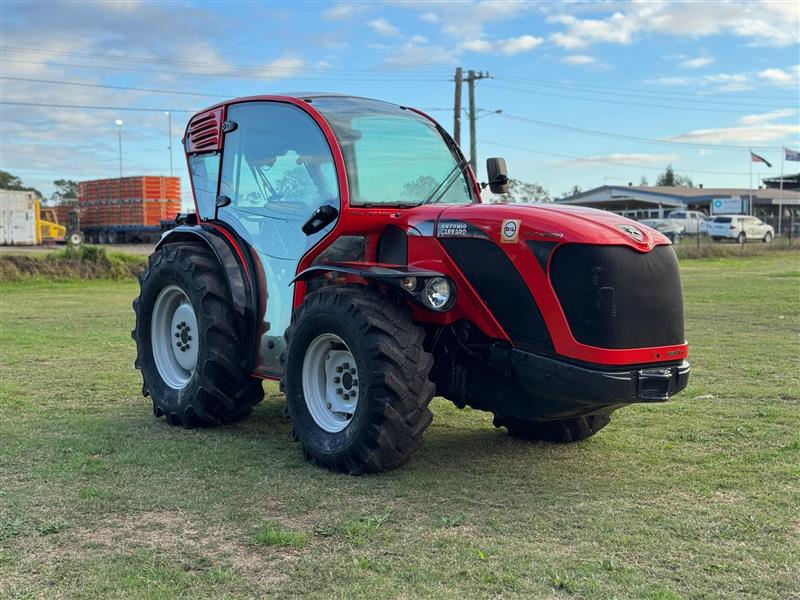 Photo 3. Antonio Carraro TGF9900 super low profile compact diesel farm tractor