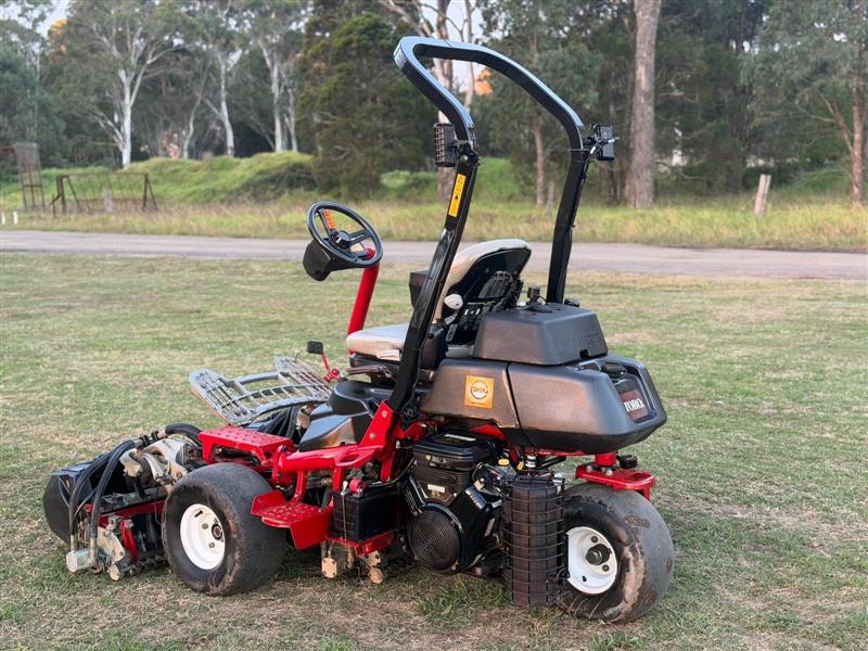 Photo 2. Toro Greensmaster 3300 Triflex greens cylinder reel golf course ride on lawn mower
