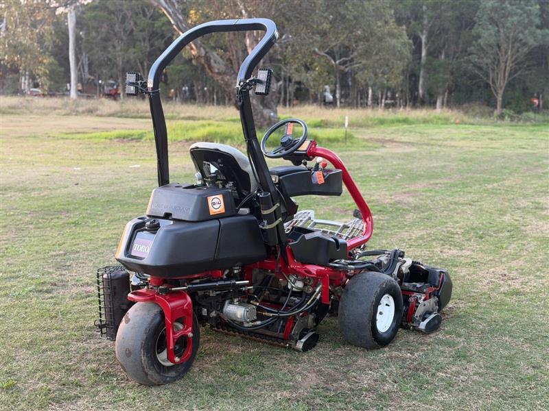 Photo 3. Toro Greensmaster 3300 Triflex greens cylinder reel golf course ride on lawn mower