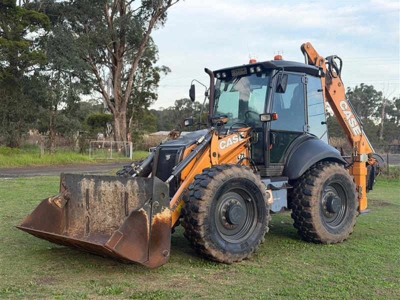 Photo 4. Case 695ST backhoe loader