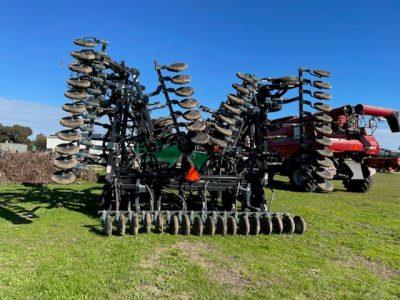 Photo 3. Flexicoil ST820 airseeder