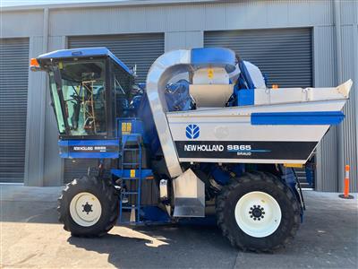 Photo 3. SB65 Braud New Holland STK9