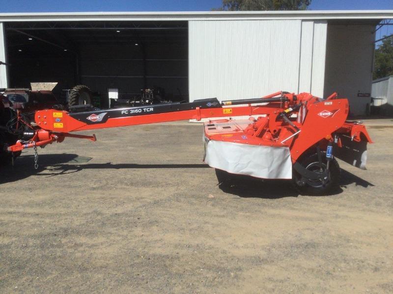 Photo 2. 2019 Kuhn FC3160 Mower Conditioner