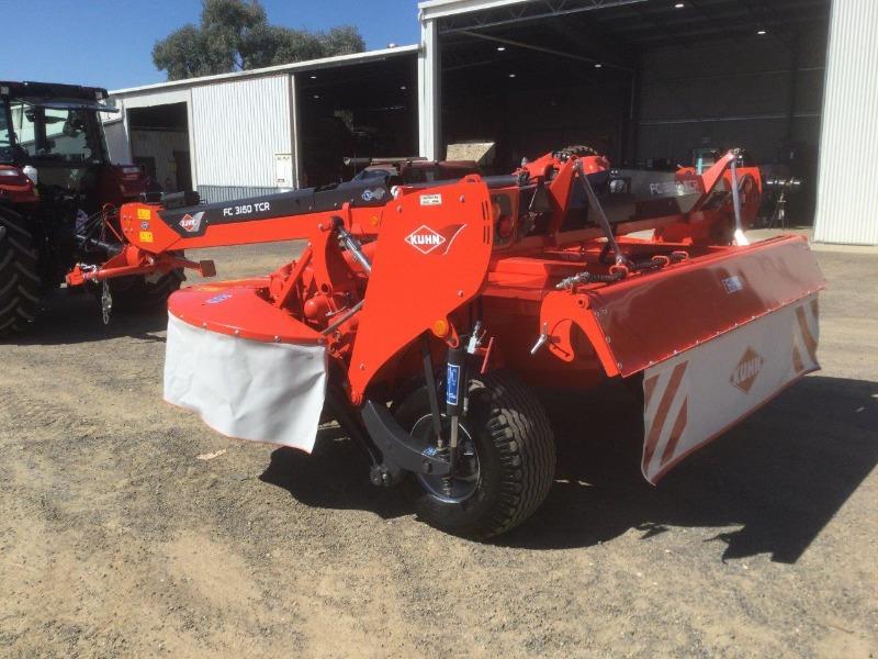 Photo 3. 2019 Kuhn FC3160 Mower Conditioner