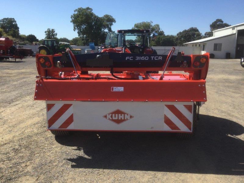 Photo 4. 2019 Kuhn FC3160 Mower Conditioner