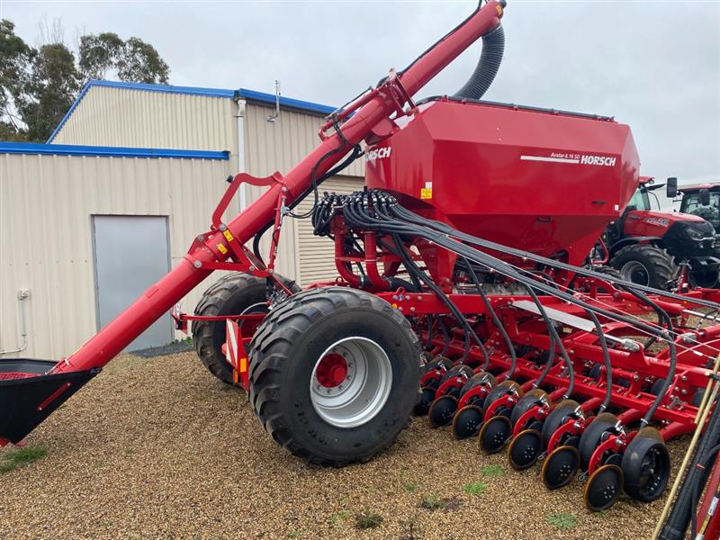 Photo 2. 2022 Horsch Avatar Disc Seeder