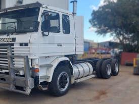 Photo 2. Scania R113M 6x4 truck
