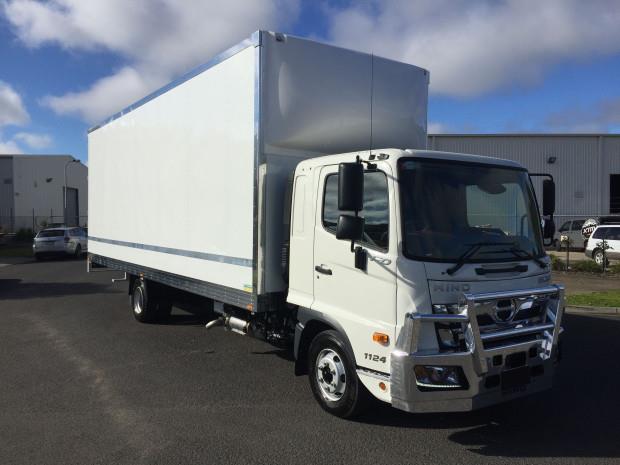 Photo 1. Hino FD 1124-500 Series Pantech