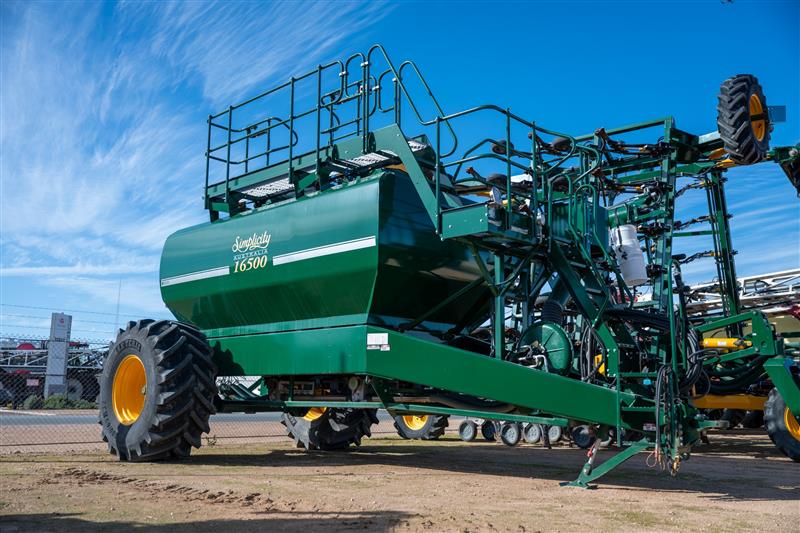 Simplicity 30 Series 16500L Air Seed...