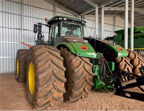 Photo 2. John Deere 9570R Tractor